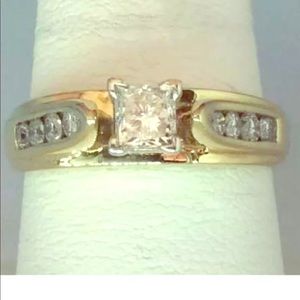 14 K yellow gold diamond princess cut ring 3/4 ct